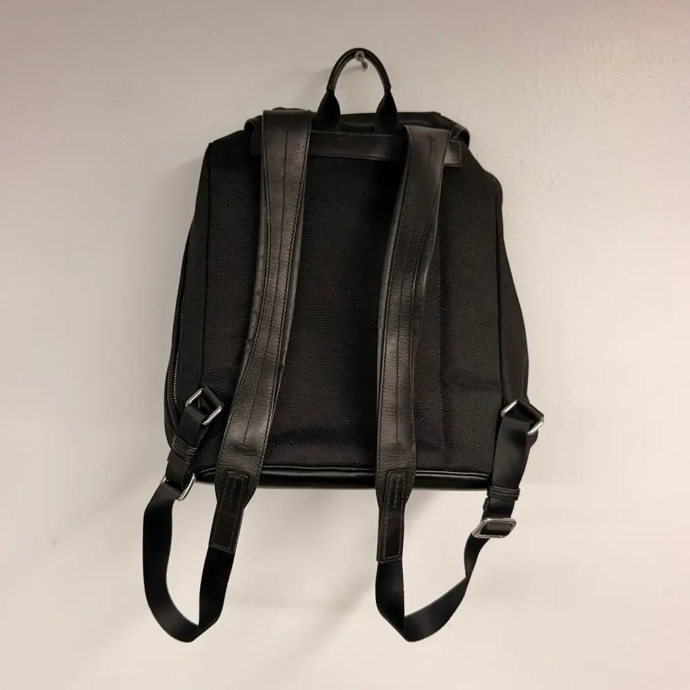 Tumi vtg townhouse